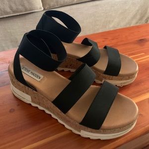 Steve Madden black sandals